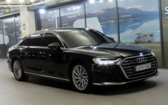 A8 (D5) 55 TFSI 콰트로 LWB 아우디 2022년 10월 132,494km